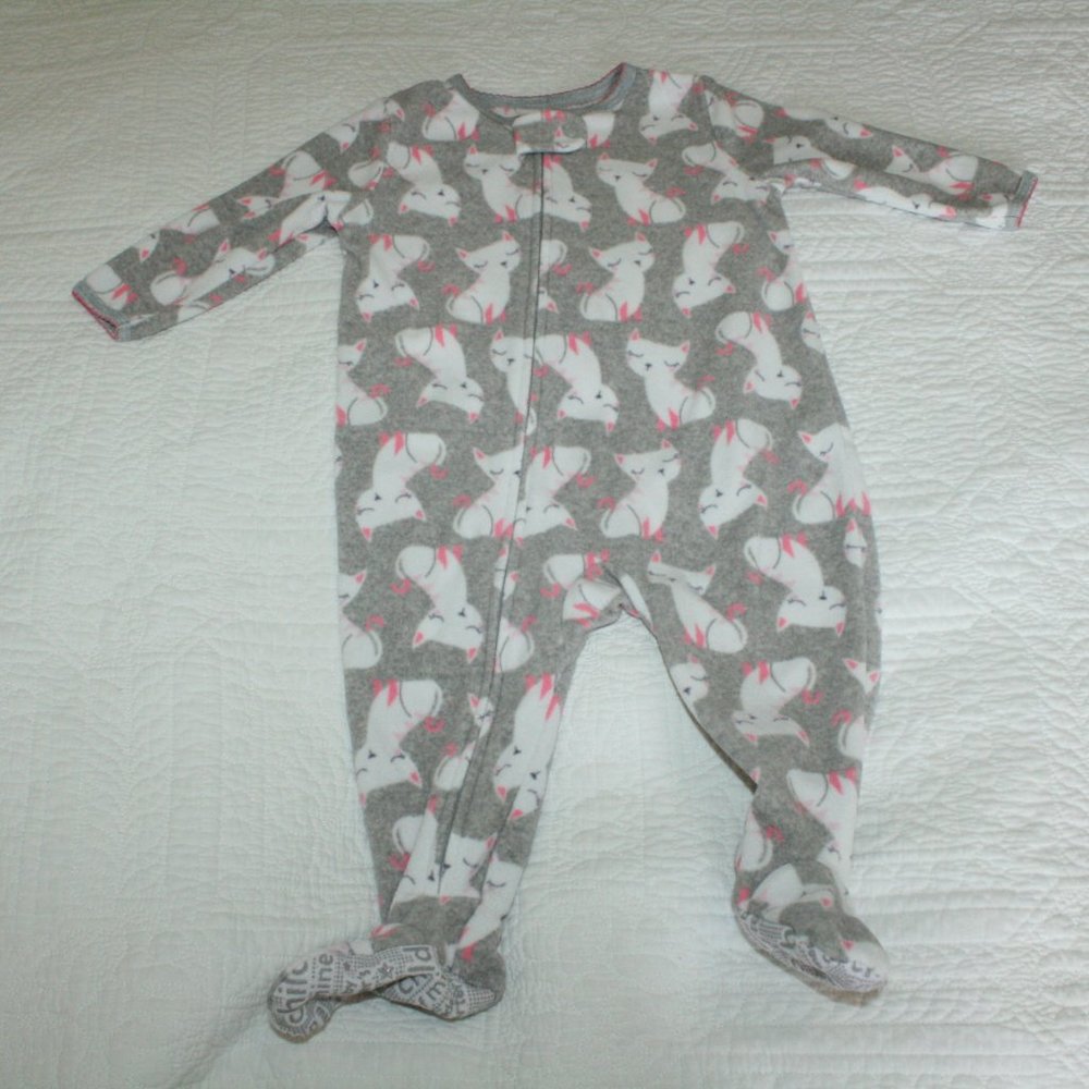 5/$20 Baby girl fleece sleeper with cats 9 months